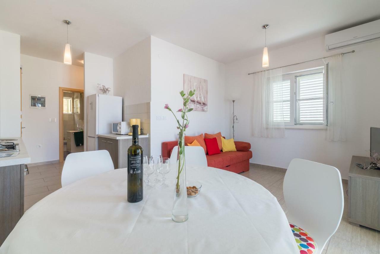 Apartmani Jelic Vinjerac Esterno foto